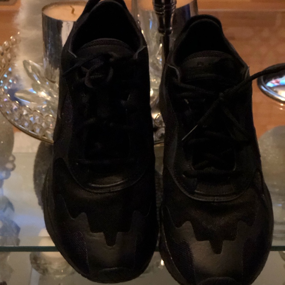 Nike zoom sneakers